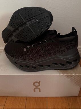 On Cloudsurfer Max Running Shoes Black Shoes Women’s 6.5 New in Box